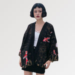 Cargar imagen en el visor de la galería, Chaqueta Kimono Estampado Carpa Koi Roja 'Etorofu'