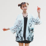 Cargar imagen en el visor de la galería, Chaqueta Kimono Mujer Estampado Cuervos 'Chibiusa Tsukino'