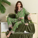 Cargar imagen en el visor de la galería, Pijama Japonés de Seda Verde