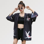 Cargar imagen en el visor de la galería, Chaqueta Kimono Mujer Estampado de Grullas 'Kamen Rider'
