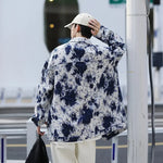 Cargar imagen en el visor de la galería, Chaqueta Vaquera Estampado Abstracto 'Ito'
