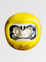 Cargar imagen en el visor de la galería, Daruma Hucha Tradicional Amarilla
