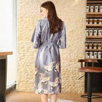 Cargar imagen en el visor de la galería, Pijama Largo Estilo Kimono Gris
