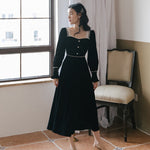 Cargar imagen en el visor de la galería, Vestido Japonés de Terciopelo y Encaje 'Yoko'
